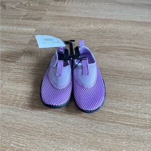 Wonder Nation Lavender Kids Water Shoes